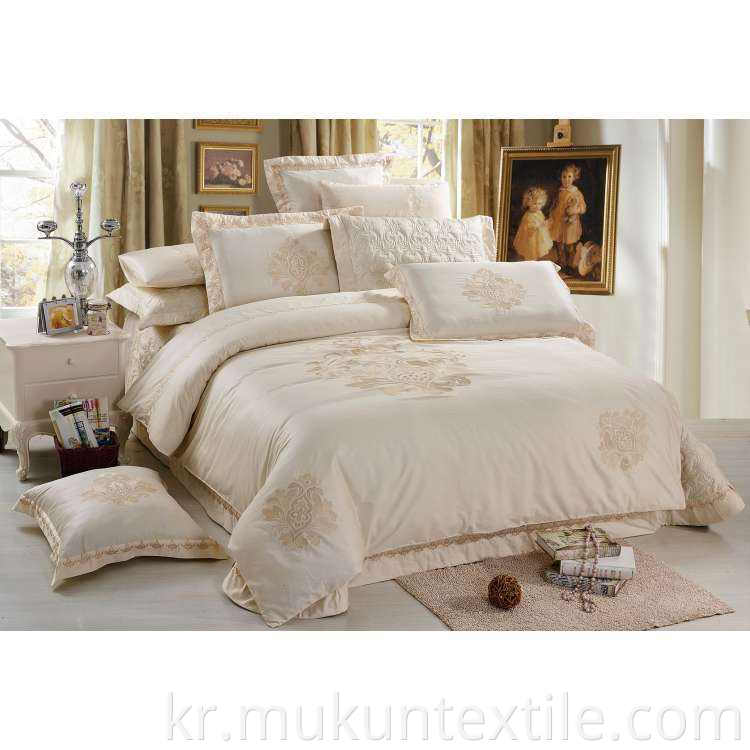  Cotton Embroidery Bedding Set